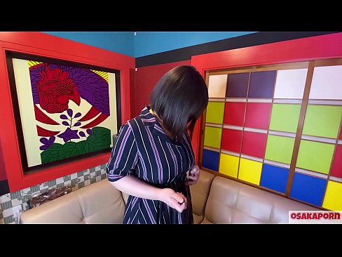 ❤️ Cutie Japanese pẹlu awọn omu nla ṣe baraenisere pẹlu awọn nkan isere ibalopọ ati pe o ni orgasm kan. O sọrọ ninu ifọrọwanilẹnuwo kan nipa iriri onibaje rẹ. Awọn ori omu nla ati obo ti o ni irun ti n kerora. Osaka onihoho ❤️❌ Ohun onihoho didara ️❤